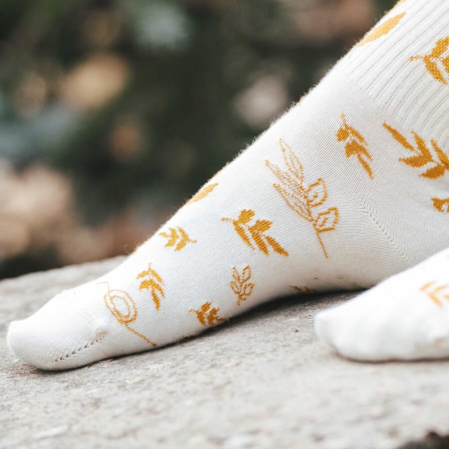 A Tres Hilos Calcetines Respetuosos • A Tres Hilos Hojarasca